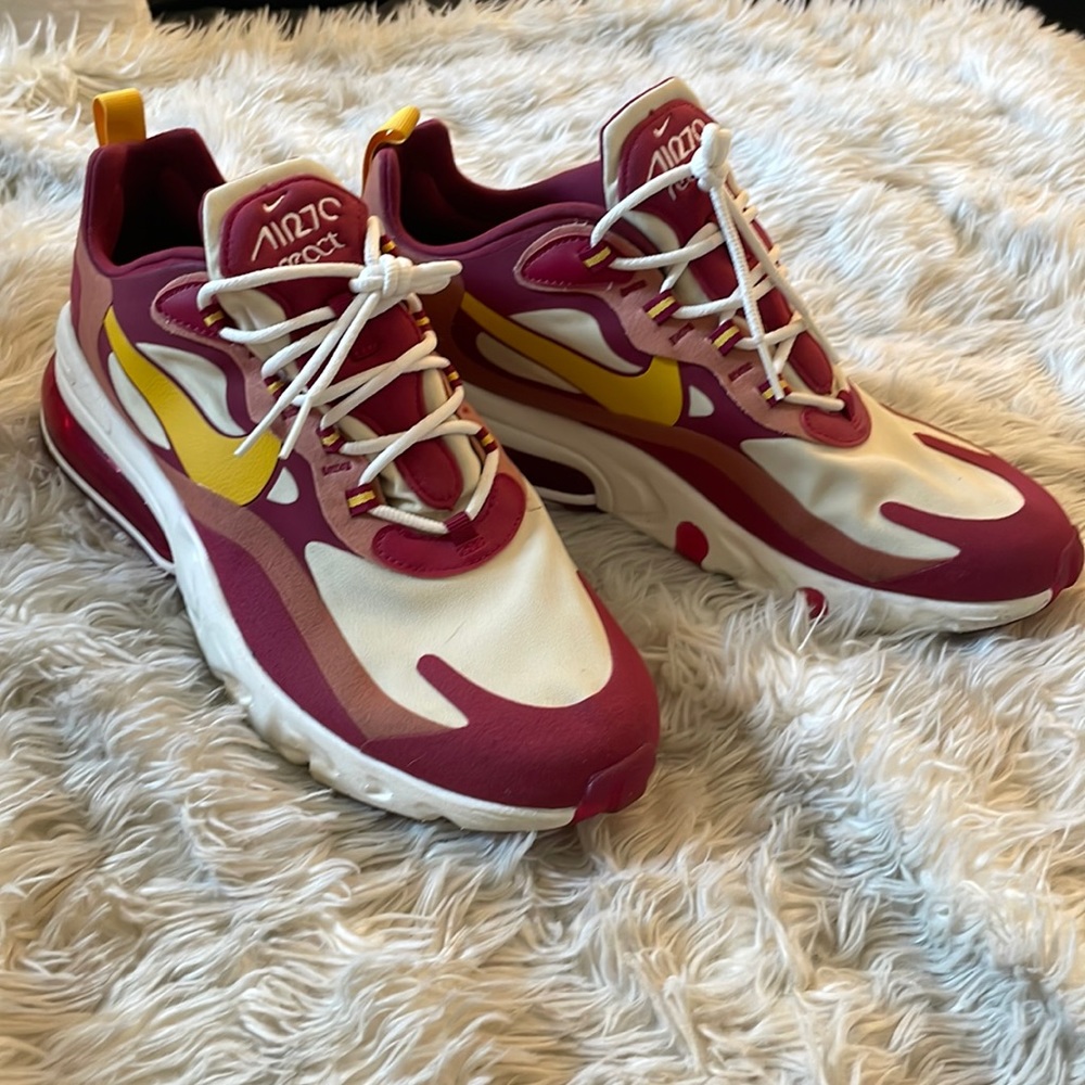 Nike Air 70 Reacts size 10 White/Cream Yellow & Burgundy
